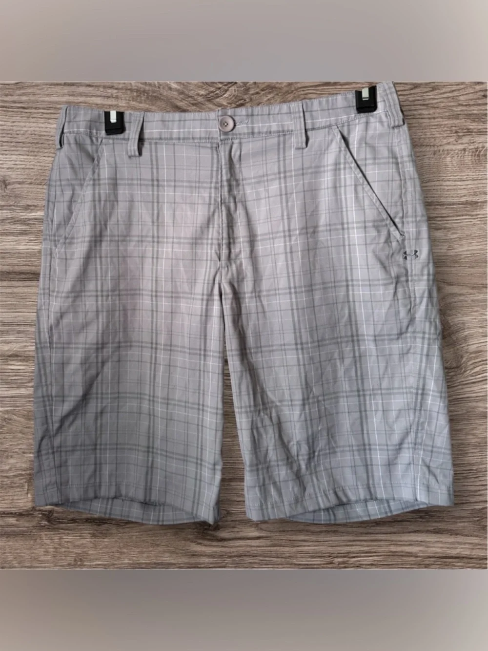 Under Armour Men’s 34” Gray Plaid Performance Golf Shorts